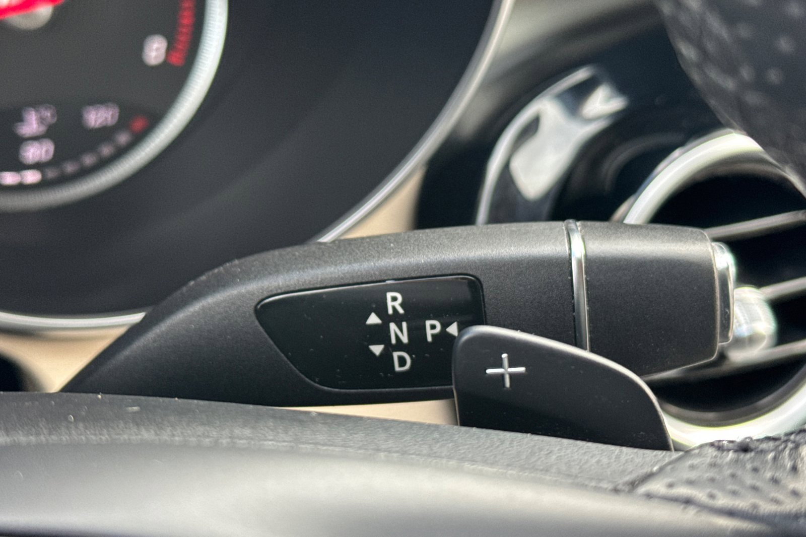 Used 2016 Mercedes-Benz C 300 4MATIC Sedan image 31