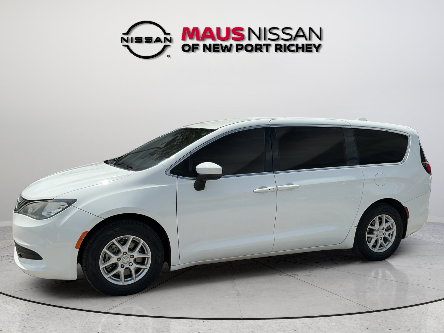 Used 2019 Chrysler Pacifica LX FWD image 4
