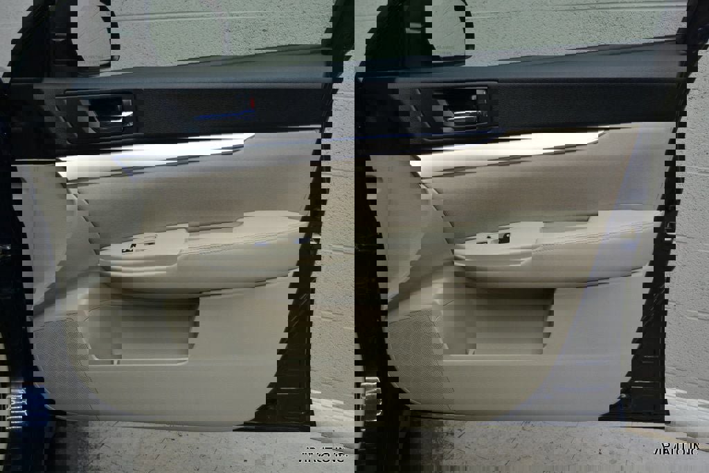 Used 2013 Subaru Outback 2.5i Premium image 8