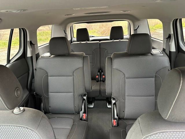 Used 2023 GMC Acadia SLE w/ Driver Convenience Package image 19