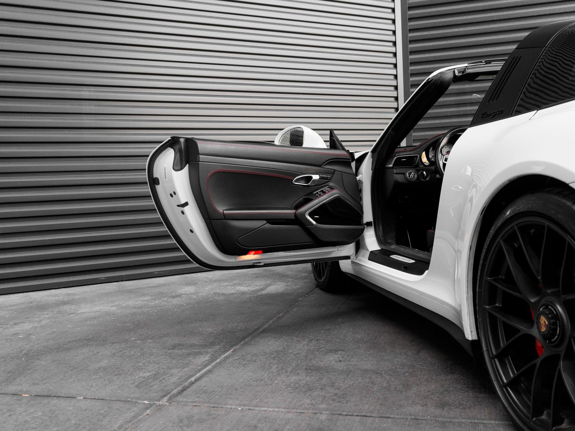 Certified 2019 Porsche 911 Targa 4 GTS image 16