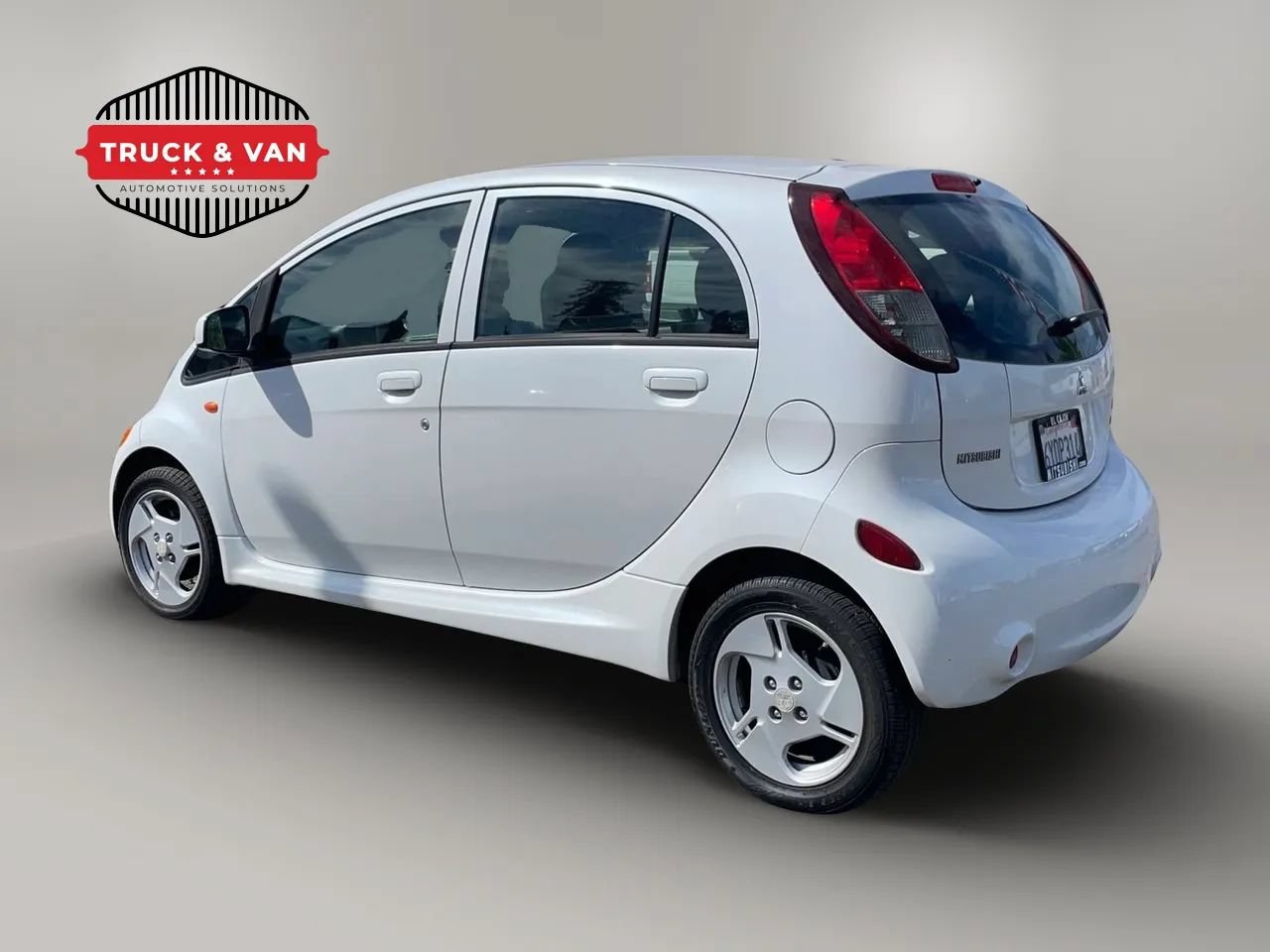 Used 2012 Mitsubishi i ES RWD image 4