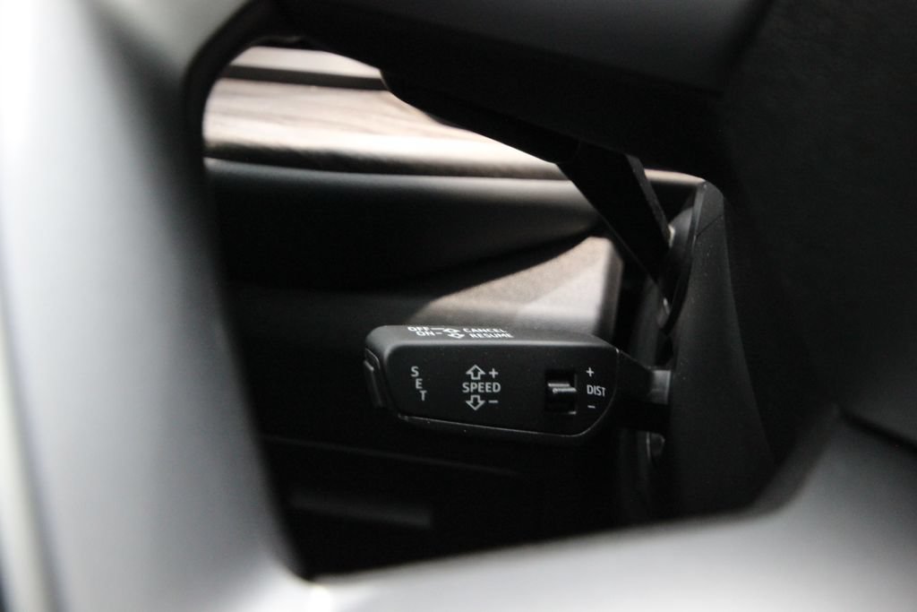 Used 2025 Audi Q5 Premium w/ Convenience Package AWD/4WD image 20