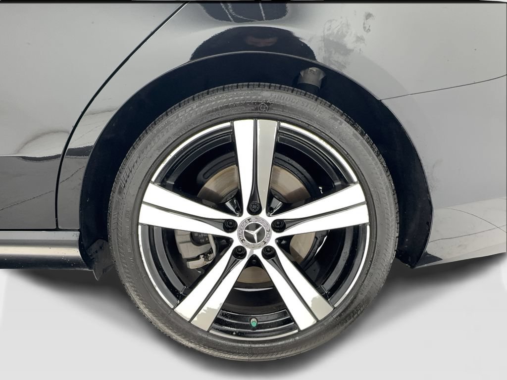 Used 2023 Mercedes-Benz C 300 Sedan w/ Advanced USB Package image 11