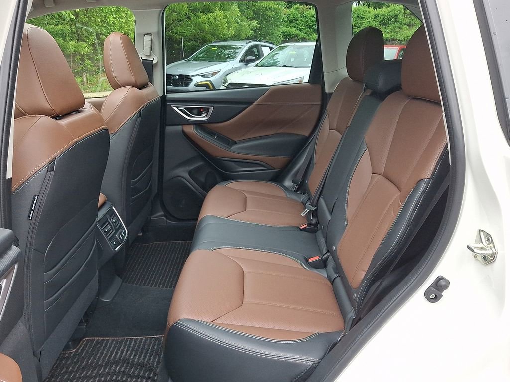 Certified 2022 Subaru Forester Touring AWD/4WD image 11