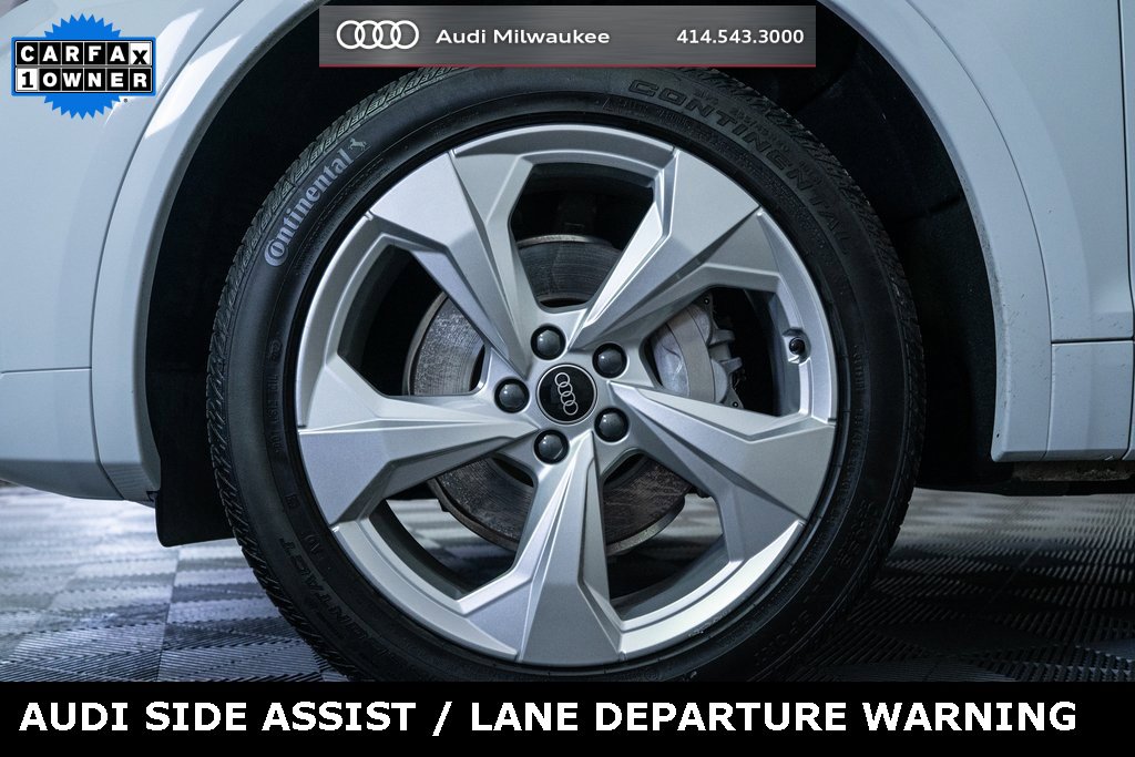 Used 2023 Audi Q5 2.0T Premium w/ Convenience Package image 7
