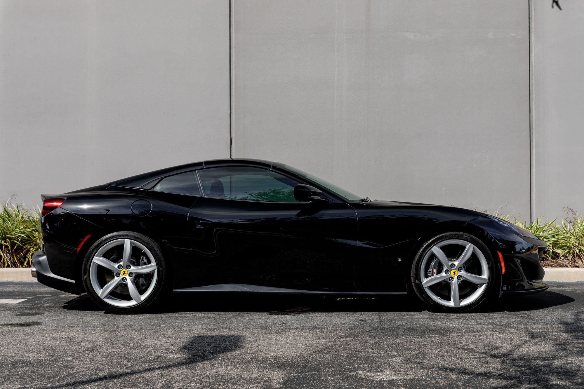 Used 2019 Ferrari Portofino RWD image 6