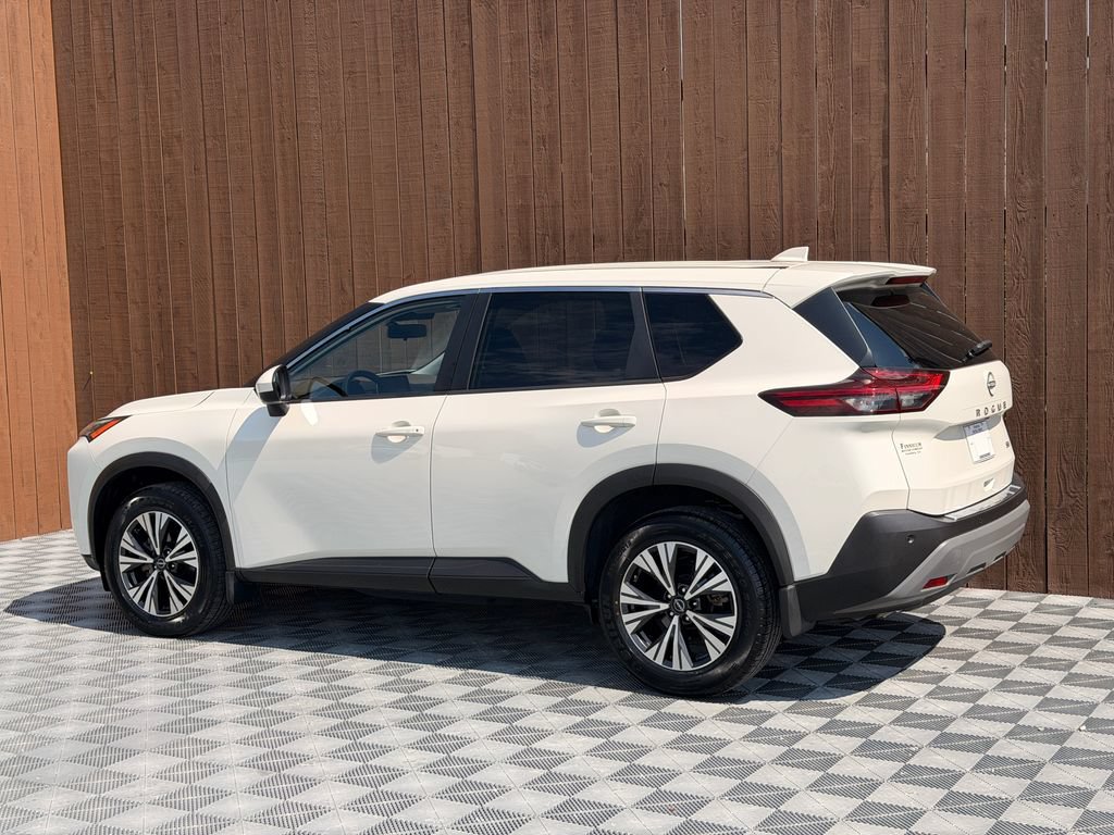 Used 2023 Nissan Rogue SV FWD image 14