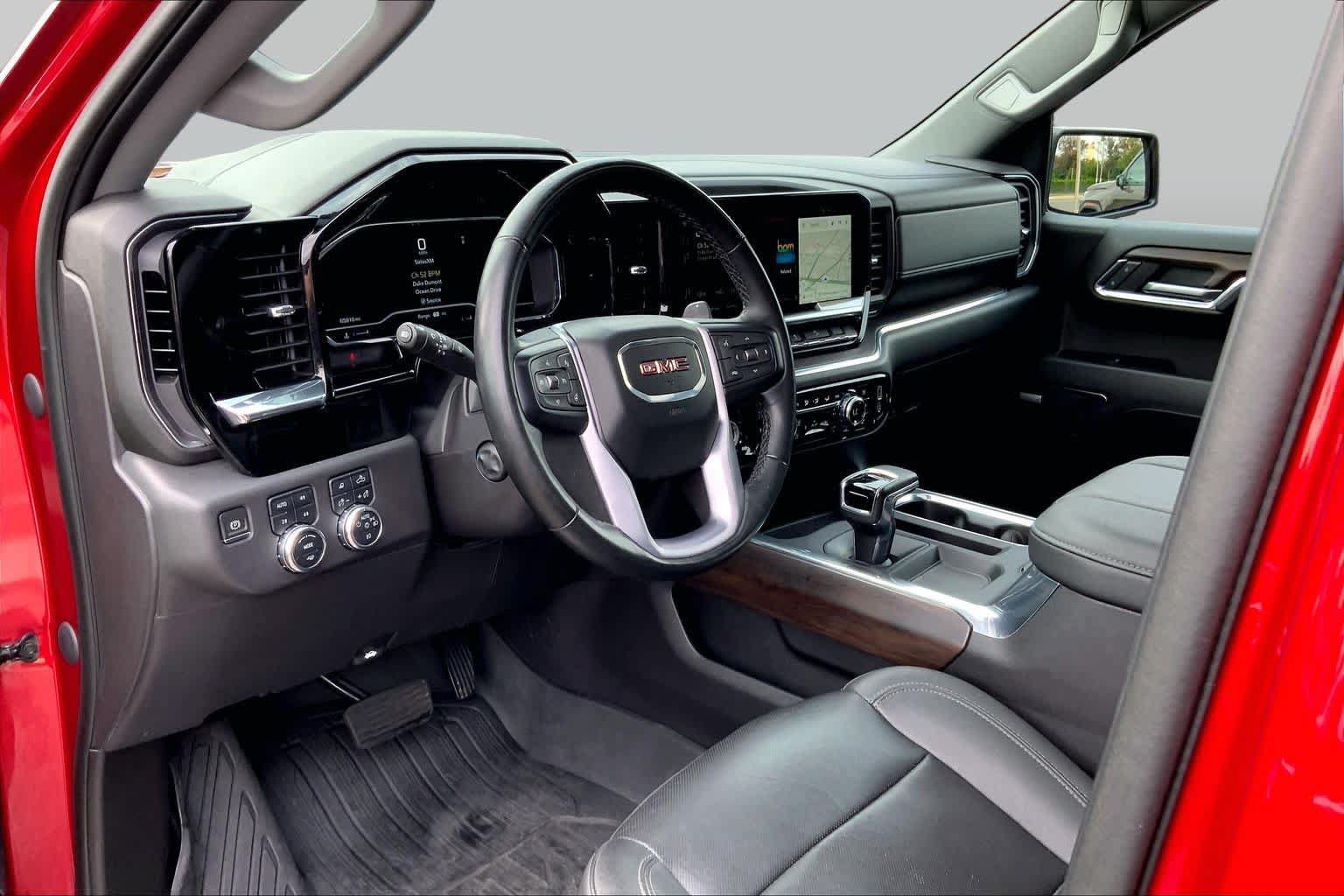 Used 2023 GMC Sierra 1500 SLT w/ SLT Premium Package AWD/4WD image 15