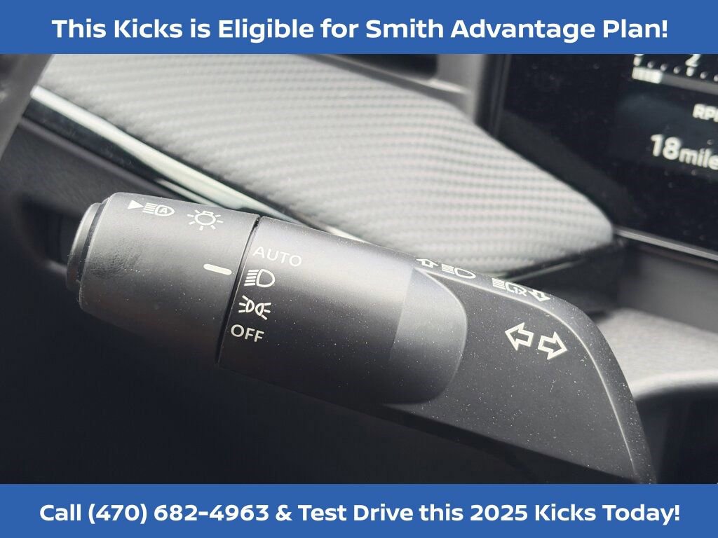 New 2025 Nissan Kicks SR image 17