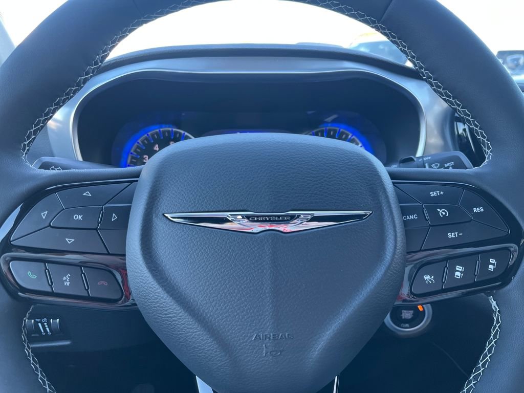 New 2026 Chrysler Pacifica Limited w/ S Appearance Package image 13