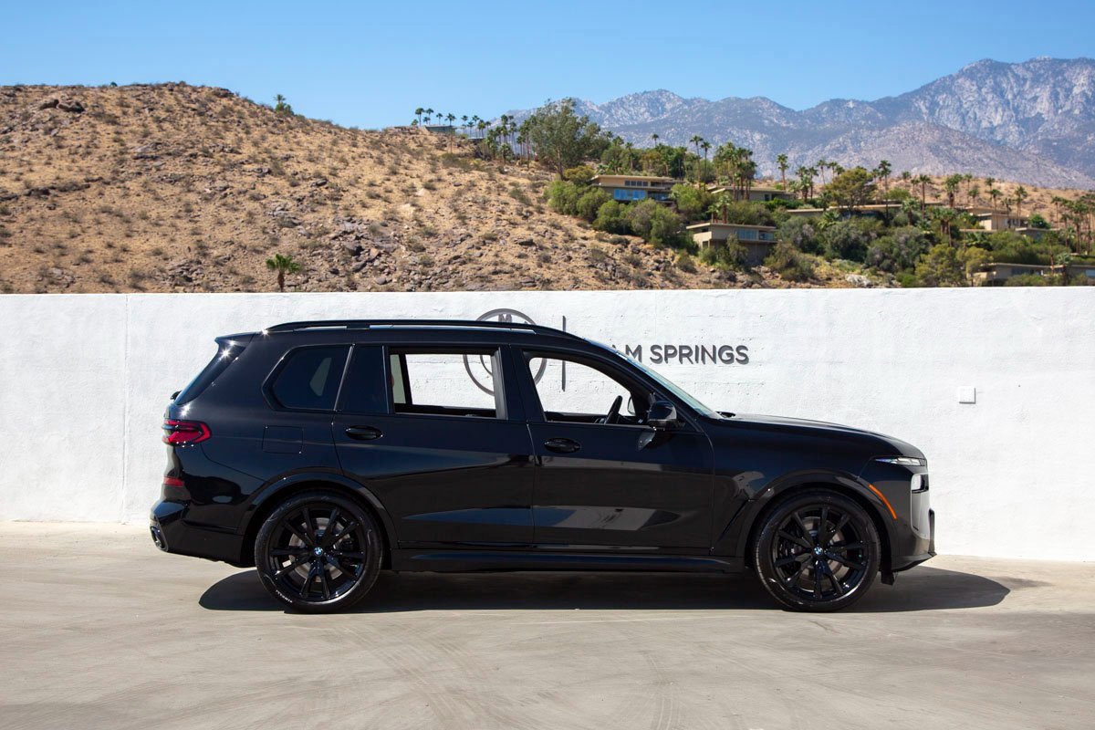 New 2026 BMW X7 M60i image 6