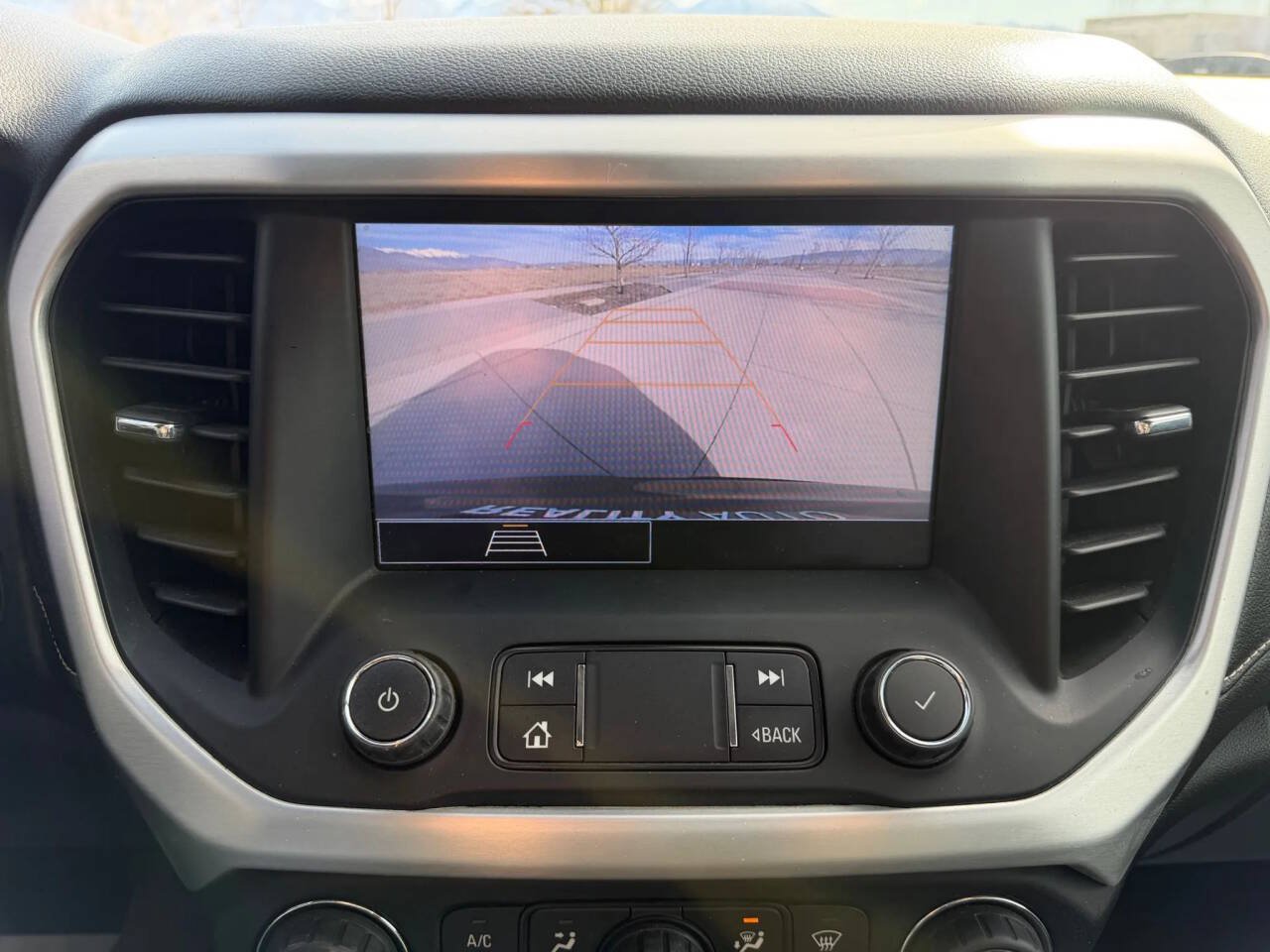 Used 2021 GMC Acadia SLE AWD/4WD image 31