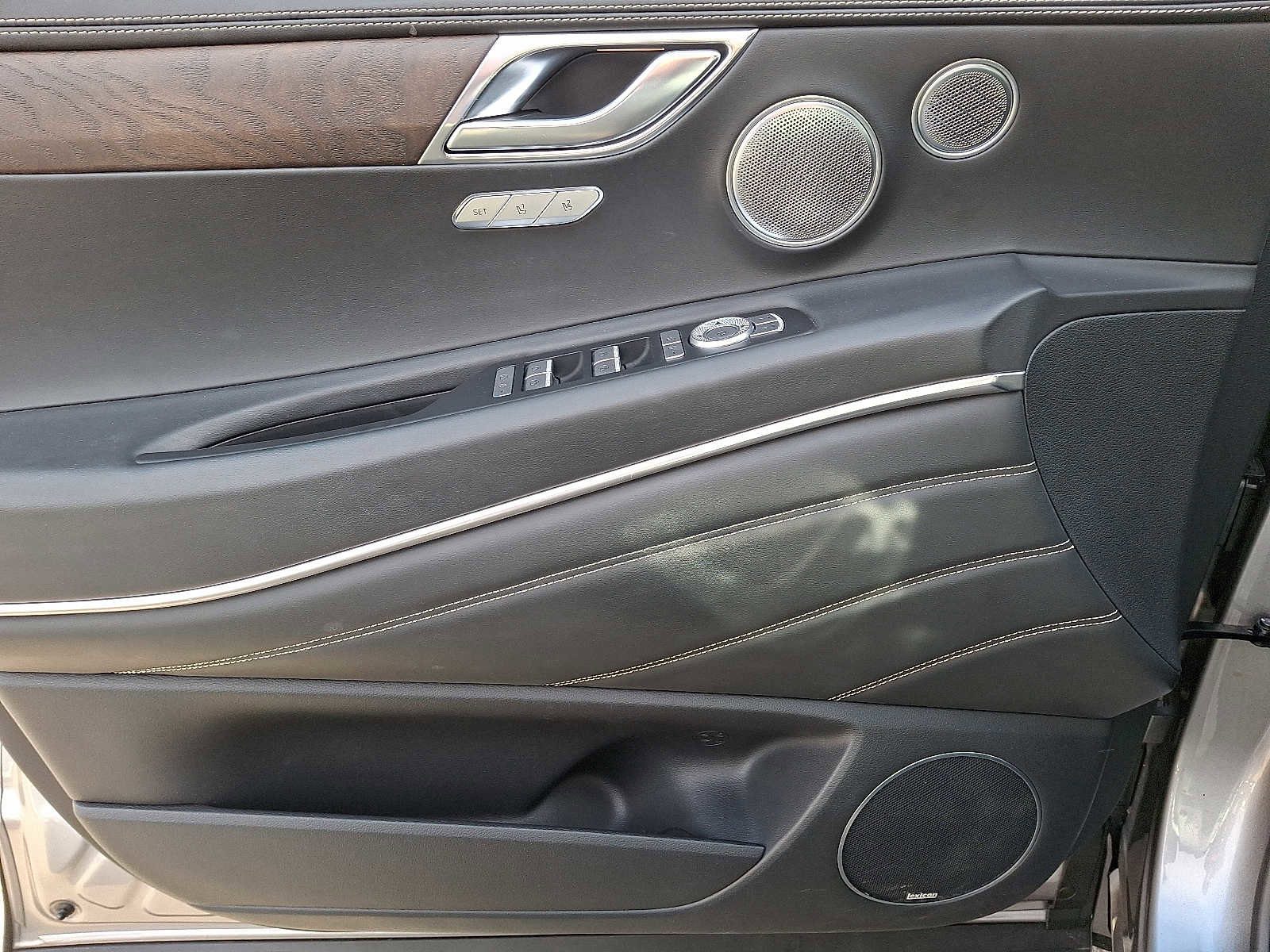 Used 2021 Genesis GV80 2.5T w/ Prestige Package 04 image 12