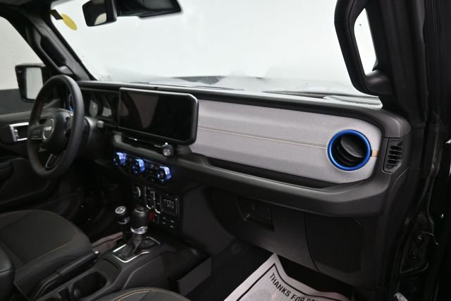 Used 2024 Jeep Gladiator Sport AWD/4WD image 8