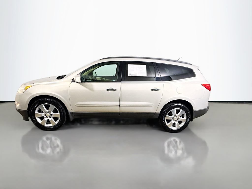 Used 2010 Chevrolet Traverse LTZ FWD image 4