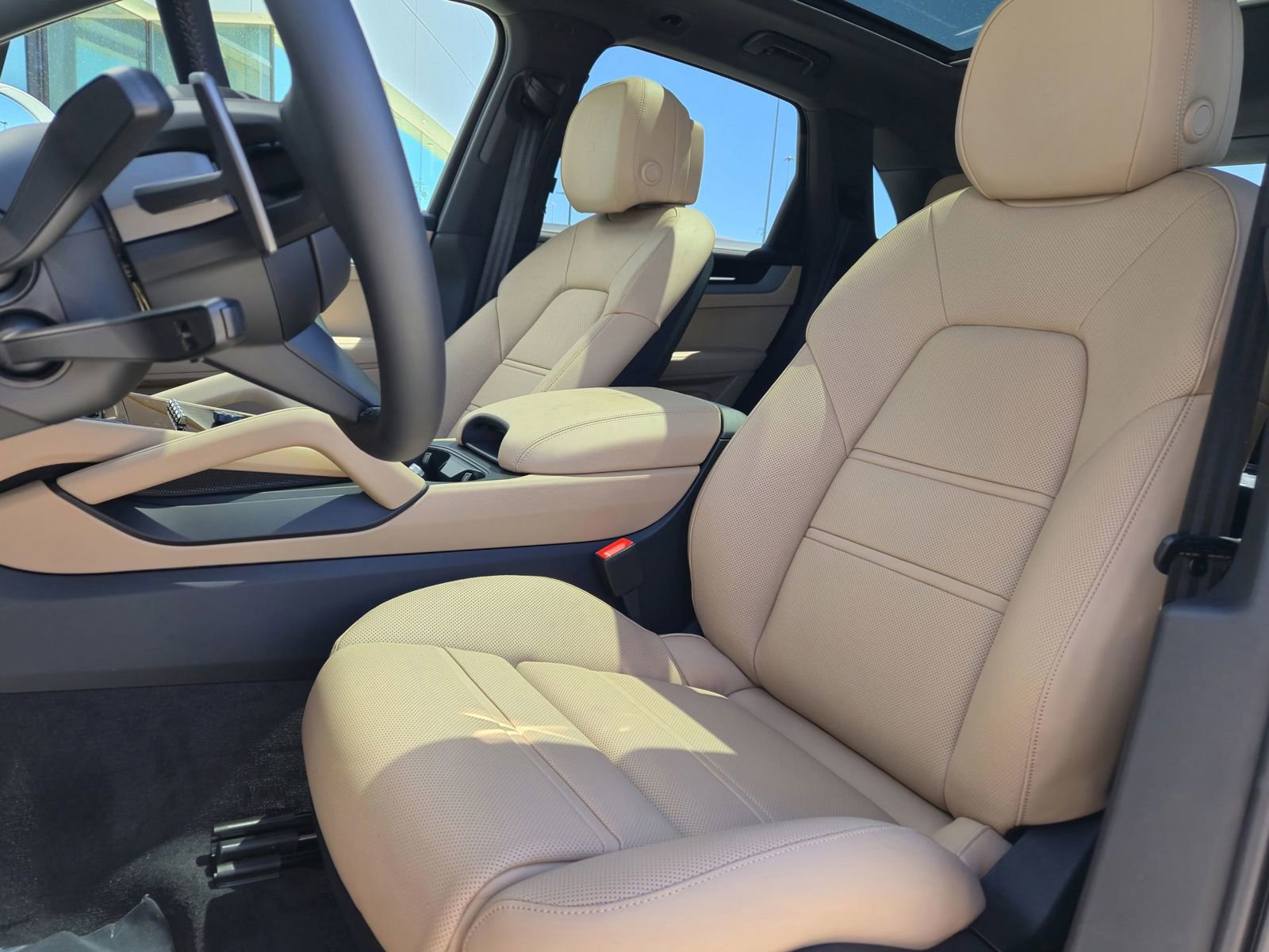 New 2025 Porsche Cayenne image 5