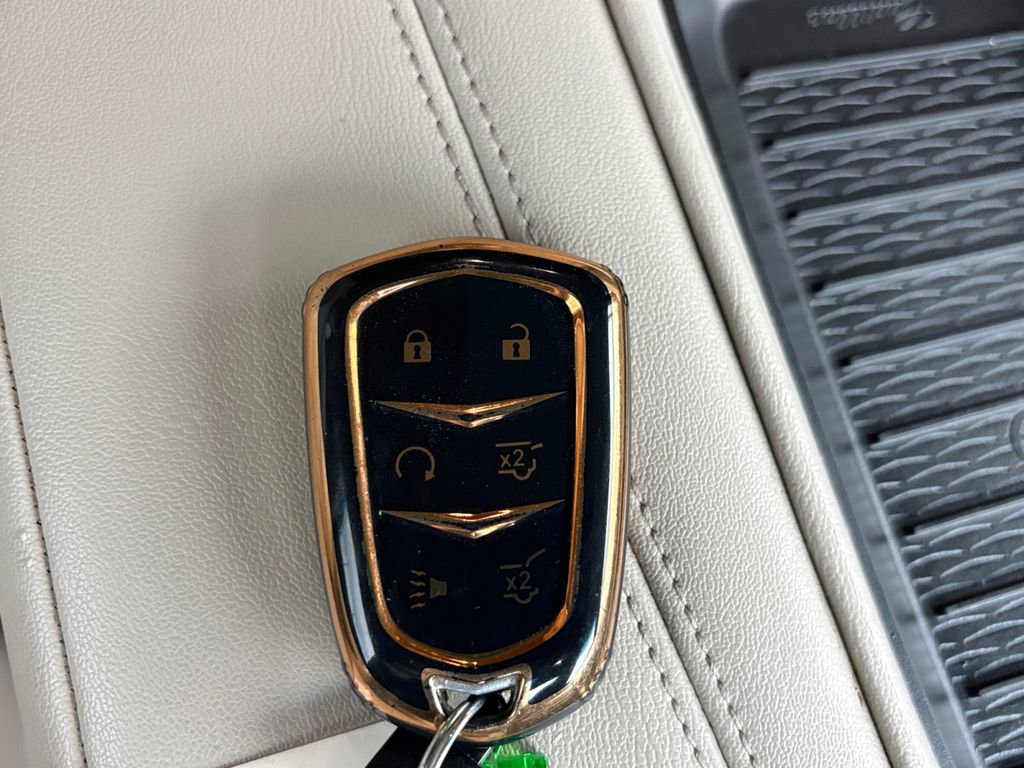 Used 2019 Cadillac Escalade ESV Luxury image 25