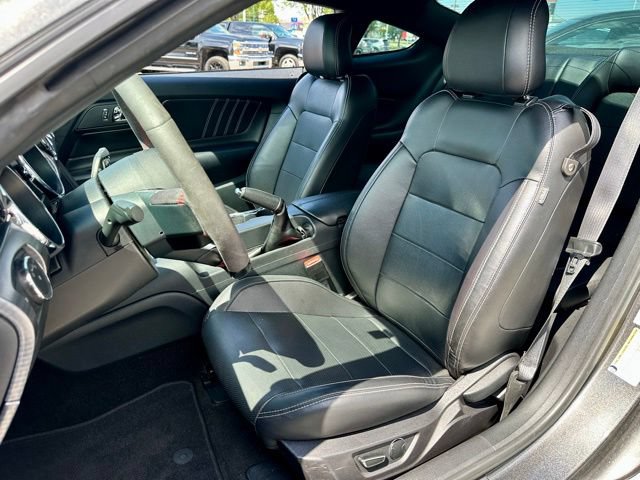 Used 2017 Ford Mustang GT Premium w/ GT Performance Package RWD image 14