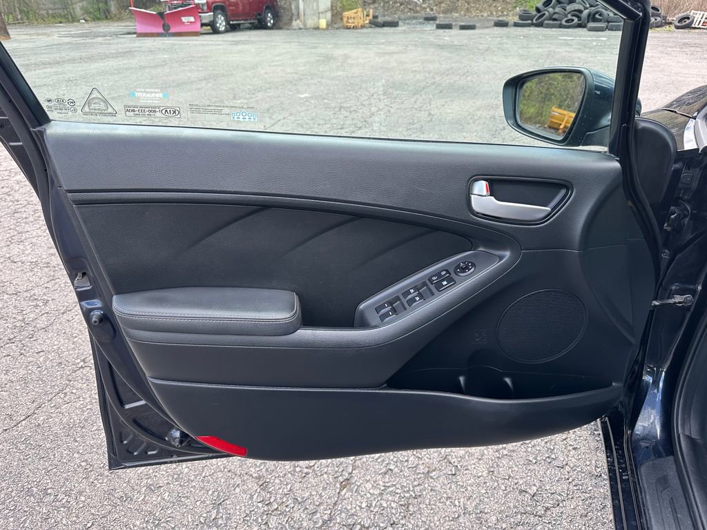 Used 2017 Kia Forte LX FWD image 17