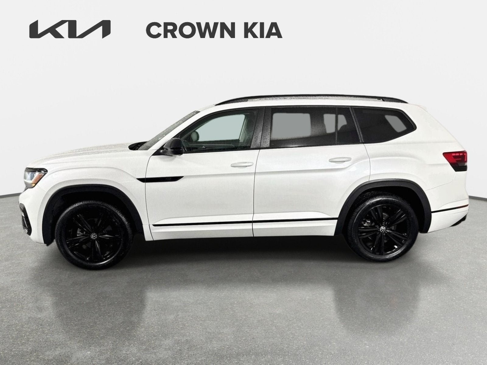Used 2023 Volkswagen Atlas SEL R-Line AWD/4WD image 9