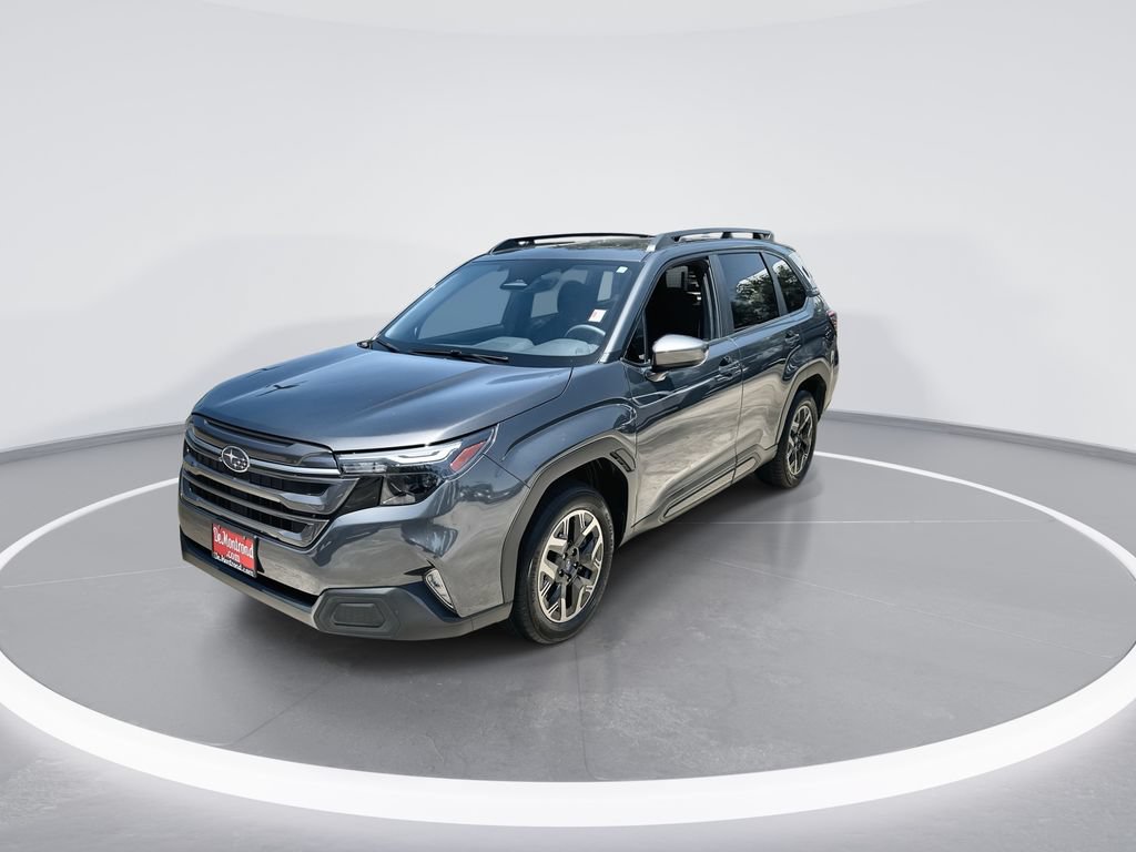 Used 2025 Subaru Forester Premium AWD/4WD image 4