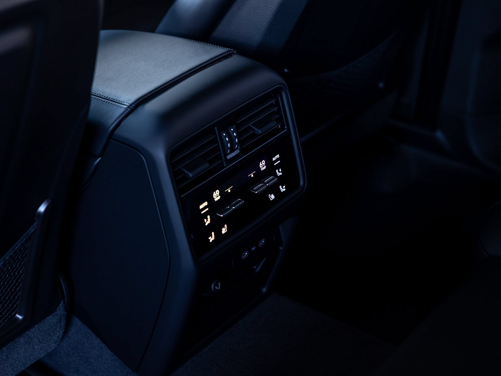 New 2026 Porsche Cayenne S AWD/4WD image 35