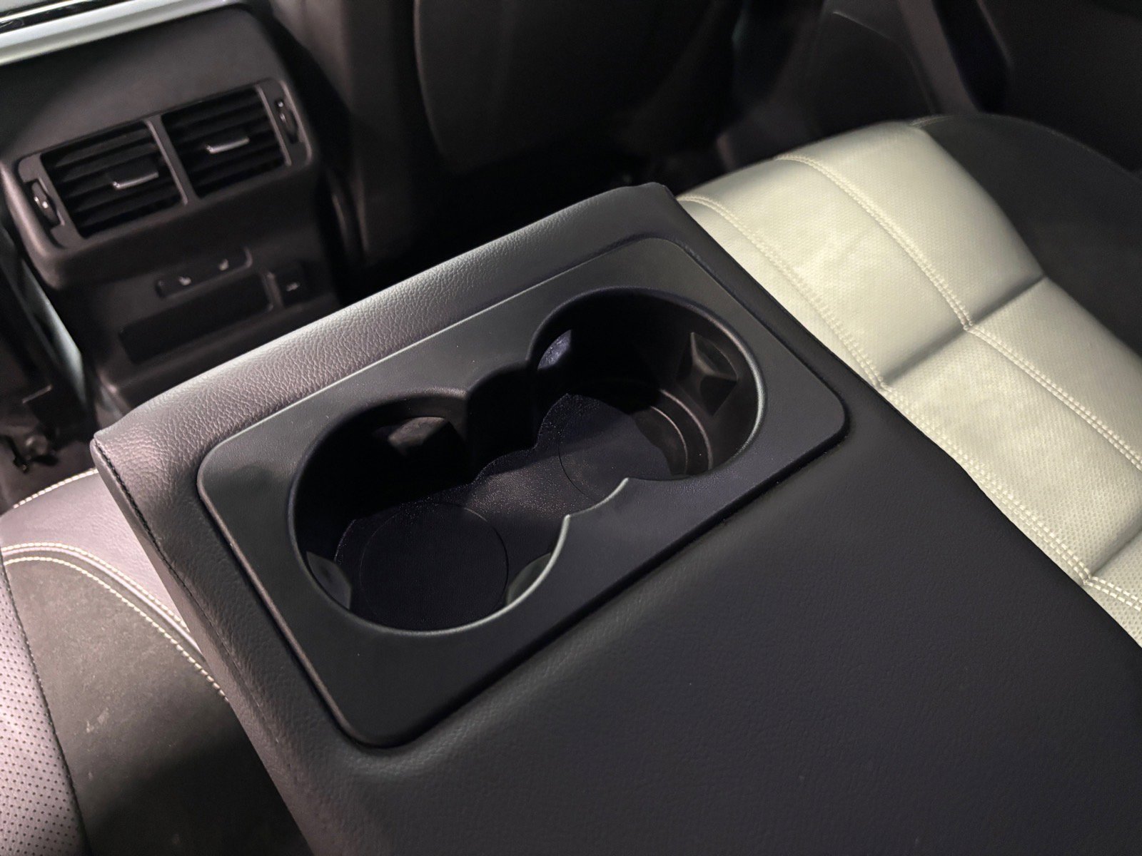 Used 2022 Land Rover Range Rover Velar R-Dynamic S AWD/4WD image 26