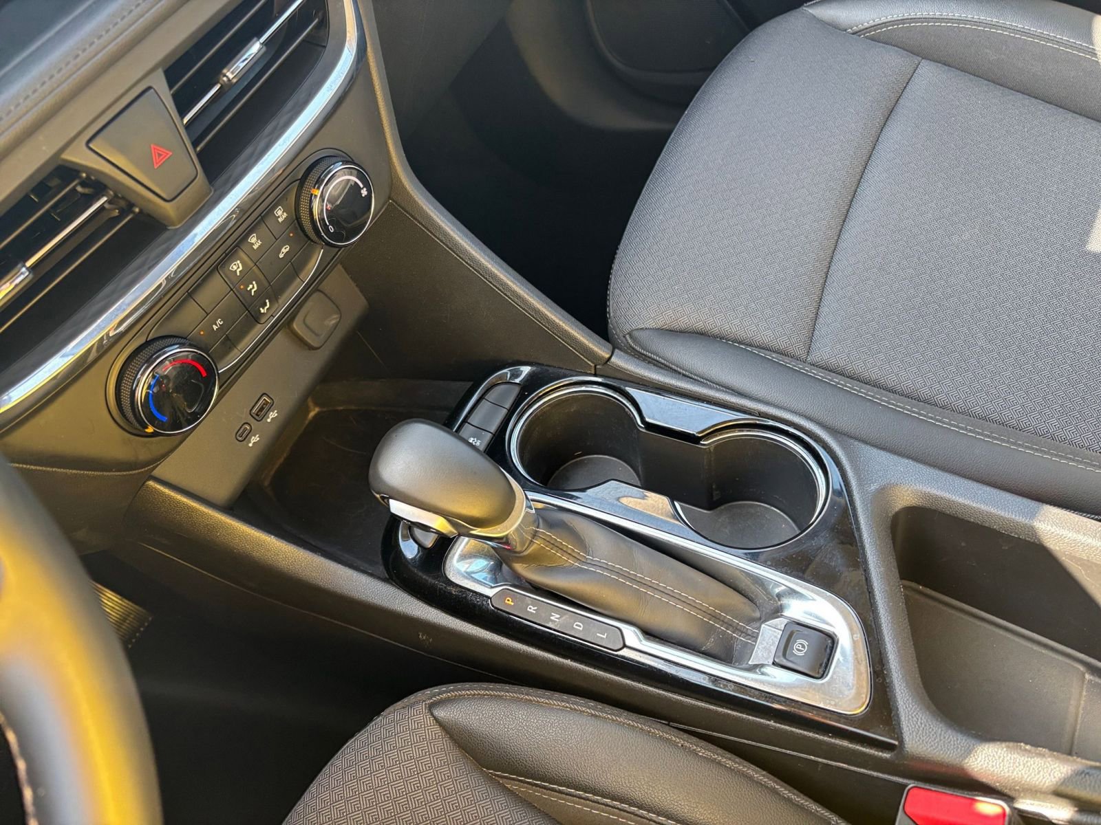Used 2025 Buick Encore GX Preferred FWD image 40