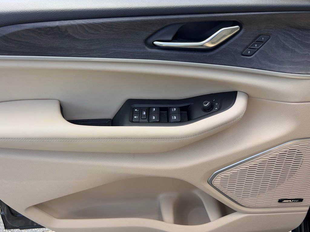 Used 2024 Jeep Grand Cherokee Limited 4xe image 18