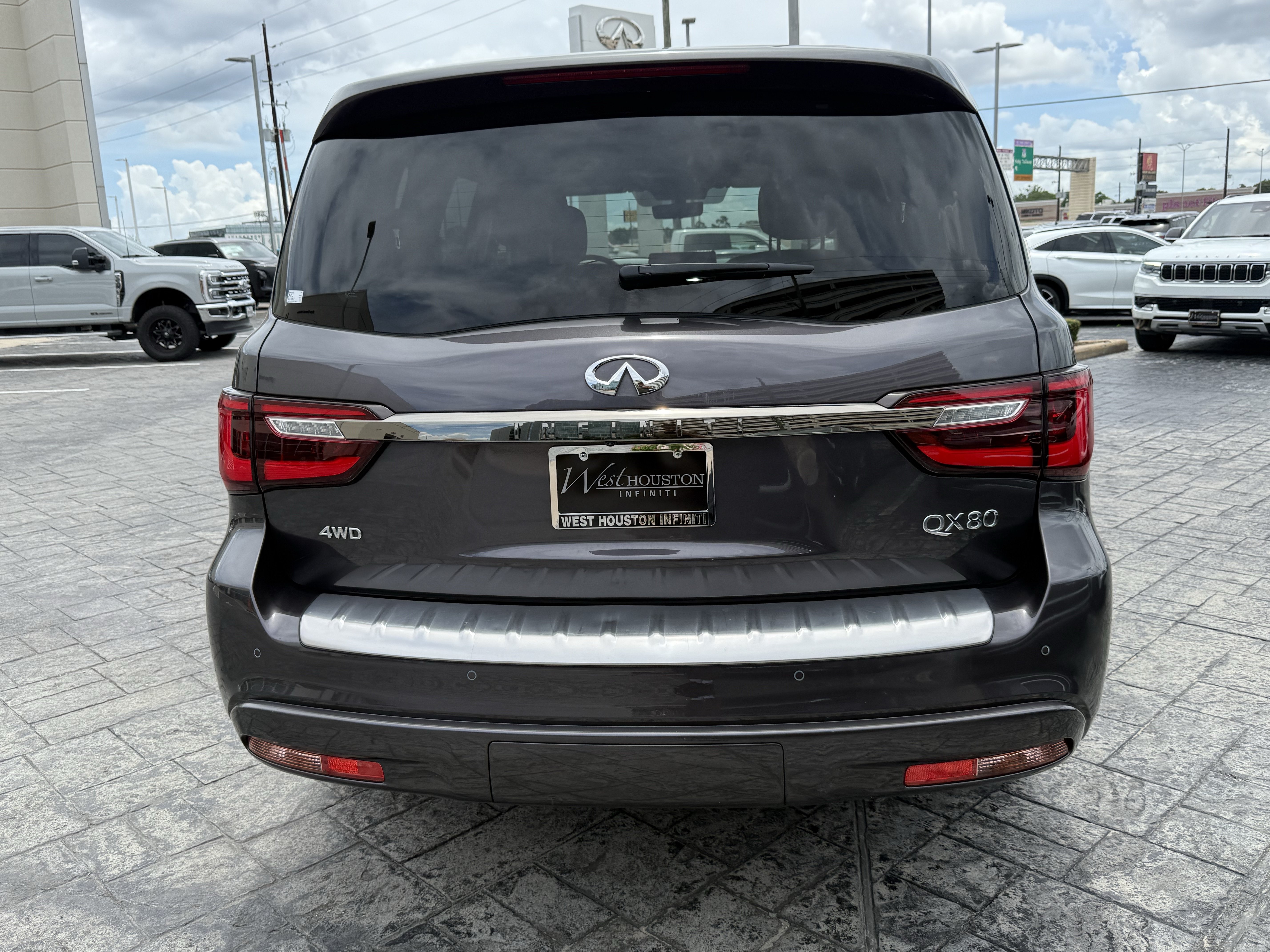Certified 2024 INFINITI QX80 Premium Select w/ Cargo Package AWD/4WD image 6