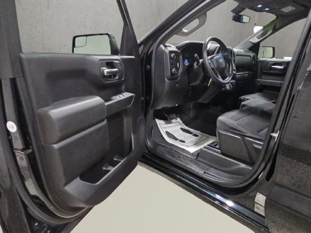Used 2020 Chevrolet Silverado 1500 Custom Trail Boss w/ Custom Convenience Package AWD/4WD image 11