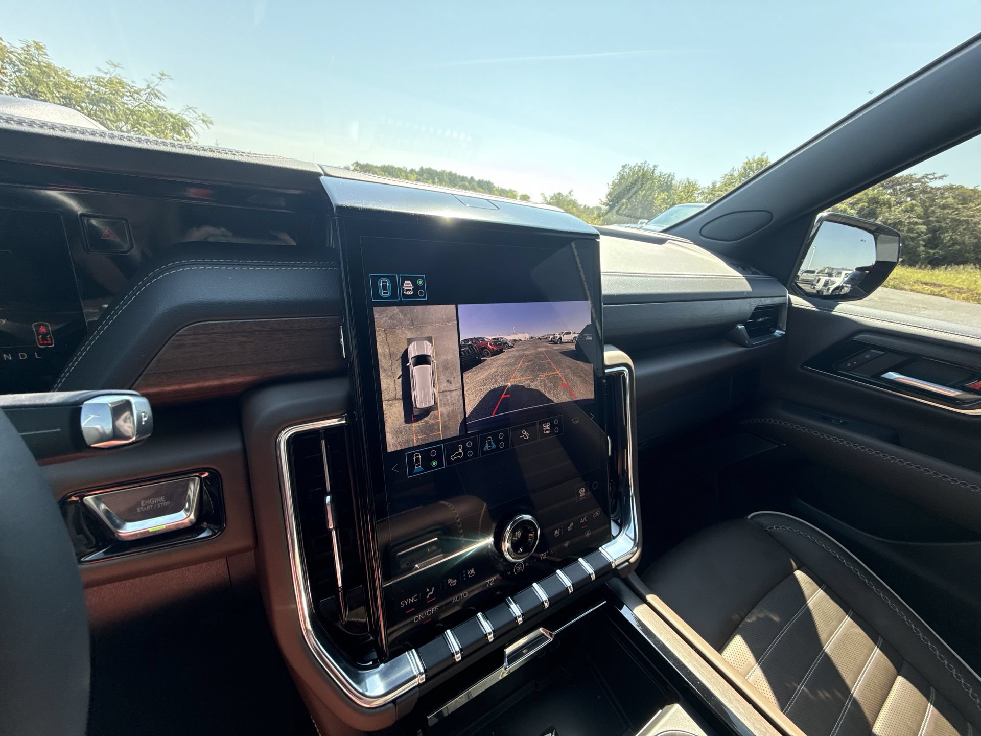 Certified 2026 GMC Yukon Denali Ultimate AWD/4WD image 21