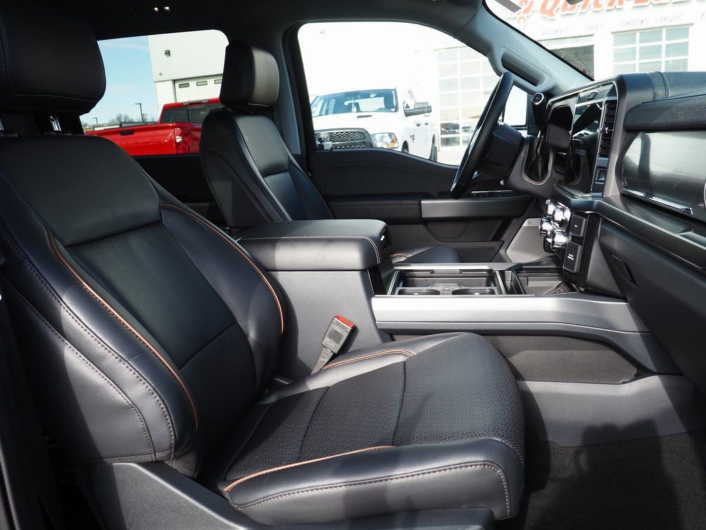 New 2026 Ford F350 Lariat w/ Black Appearance Package image 6