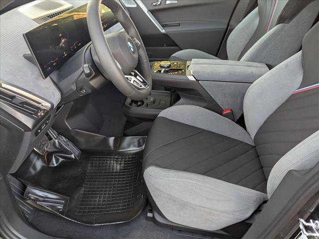 New 2026 BMW iX xDrive60 image 4