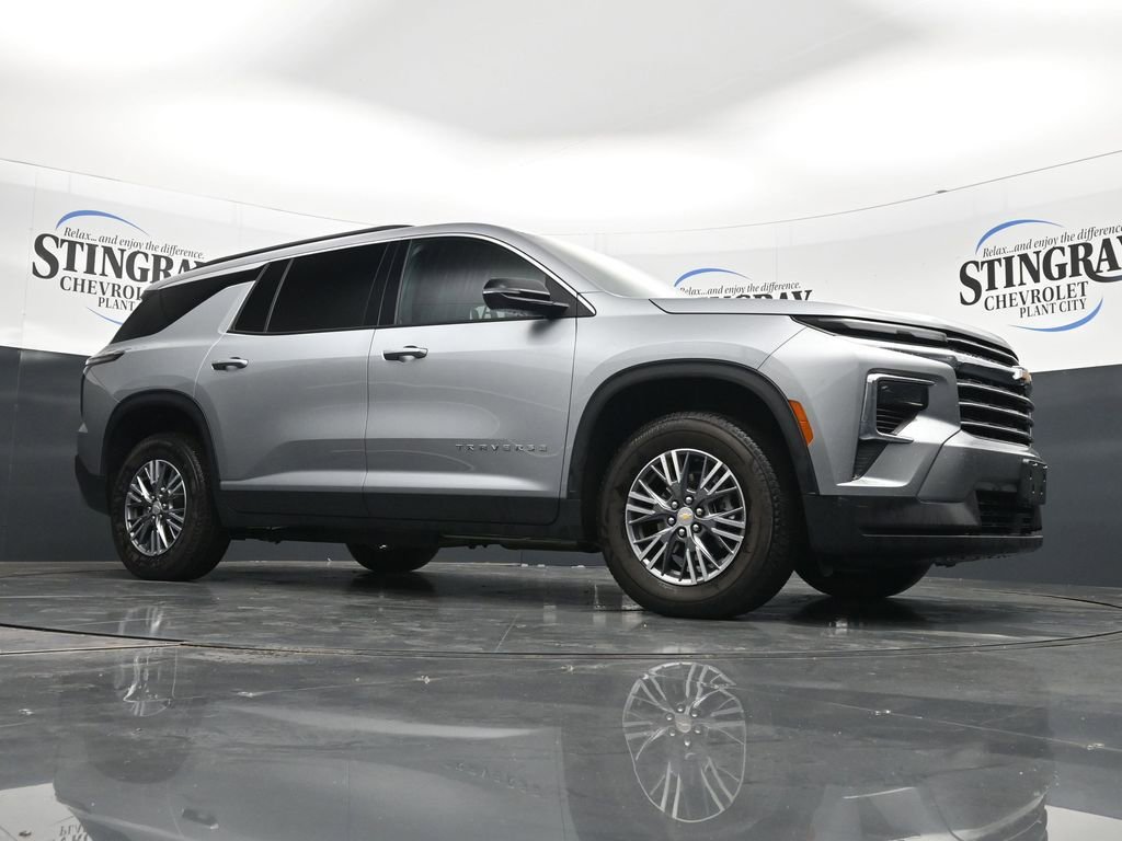 Used 2026 Chevrolet Traverse LT FWD image 26