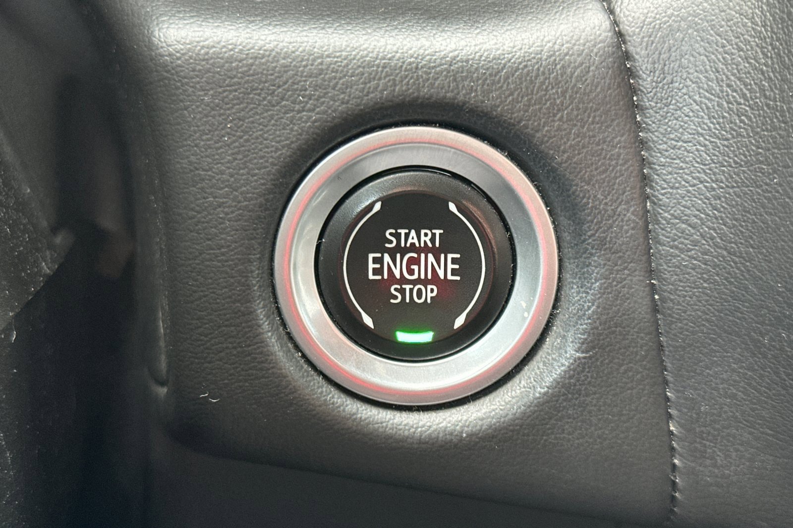 Used 2022 Chevrolet Suburban Premier image 35