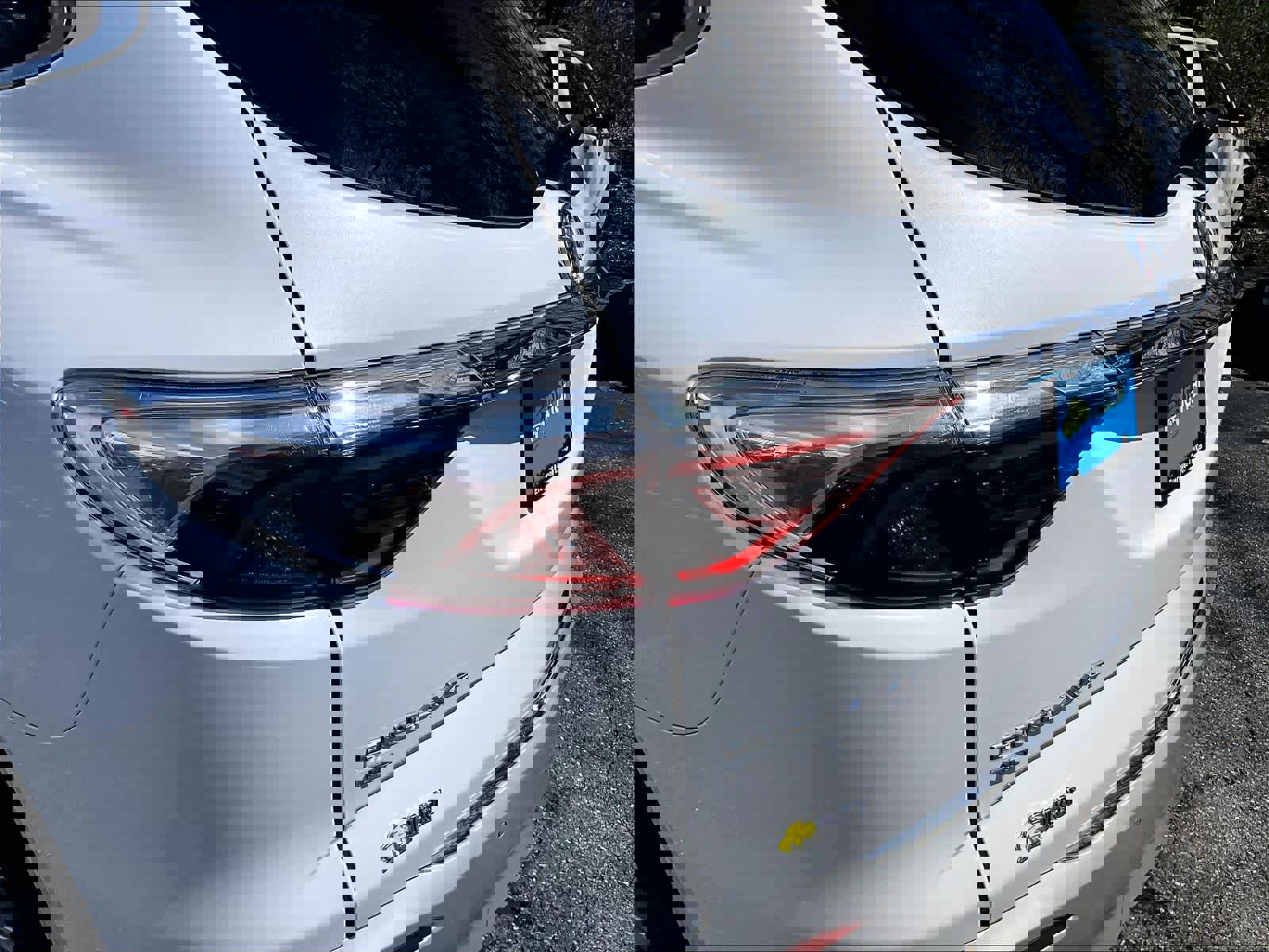 Used 2023 Buick Enclave Essence w/ Experience Buick Package AWD/4WD image 34