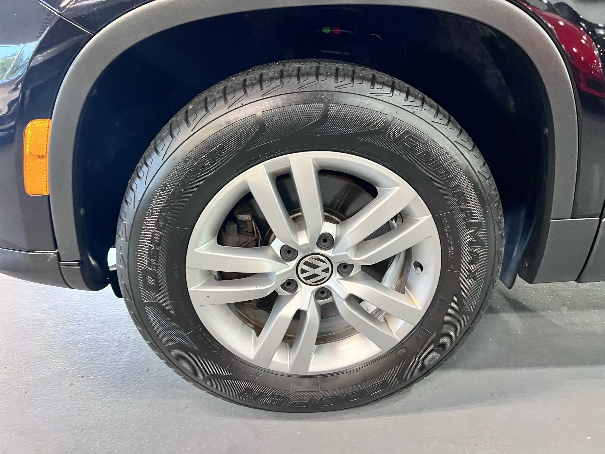 Used 2016 Volkswagen Tiguan S image 29