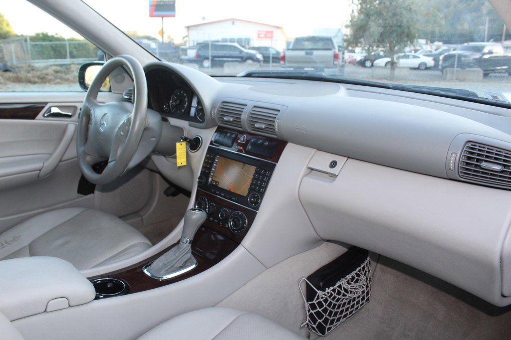 Used 2005 Mercedes-Benz C 320 Sedan image 16
