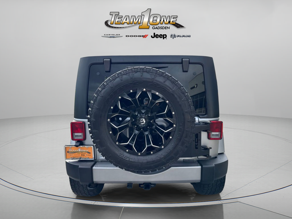 Used 2018 Jeep Wrangler Unlimited Sahara w/ Connectivity Group AWD/4WD image 7