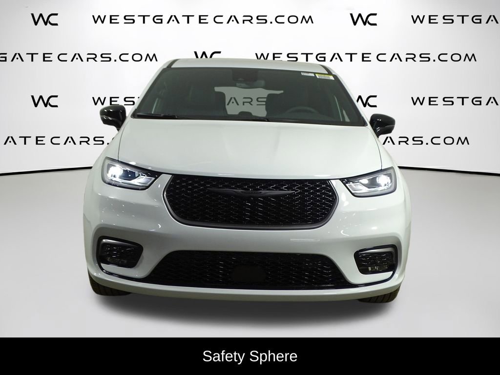 New 2026 Chrysler Pacifica Select image 4