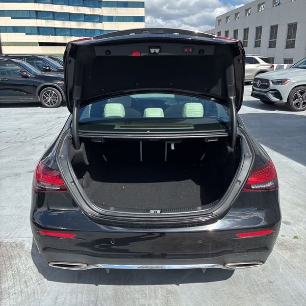 Used 2022 Mercedes-Benz E 350 Sedan image 17