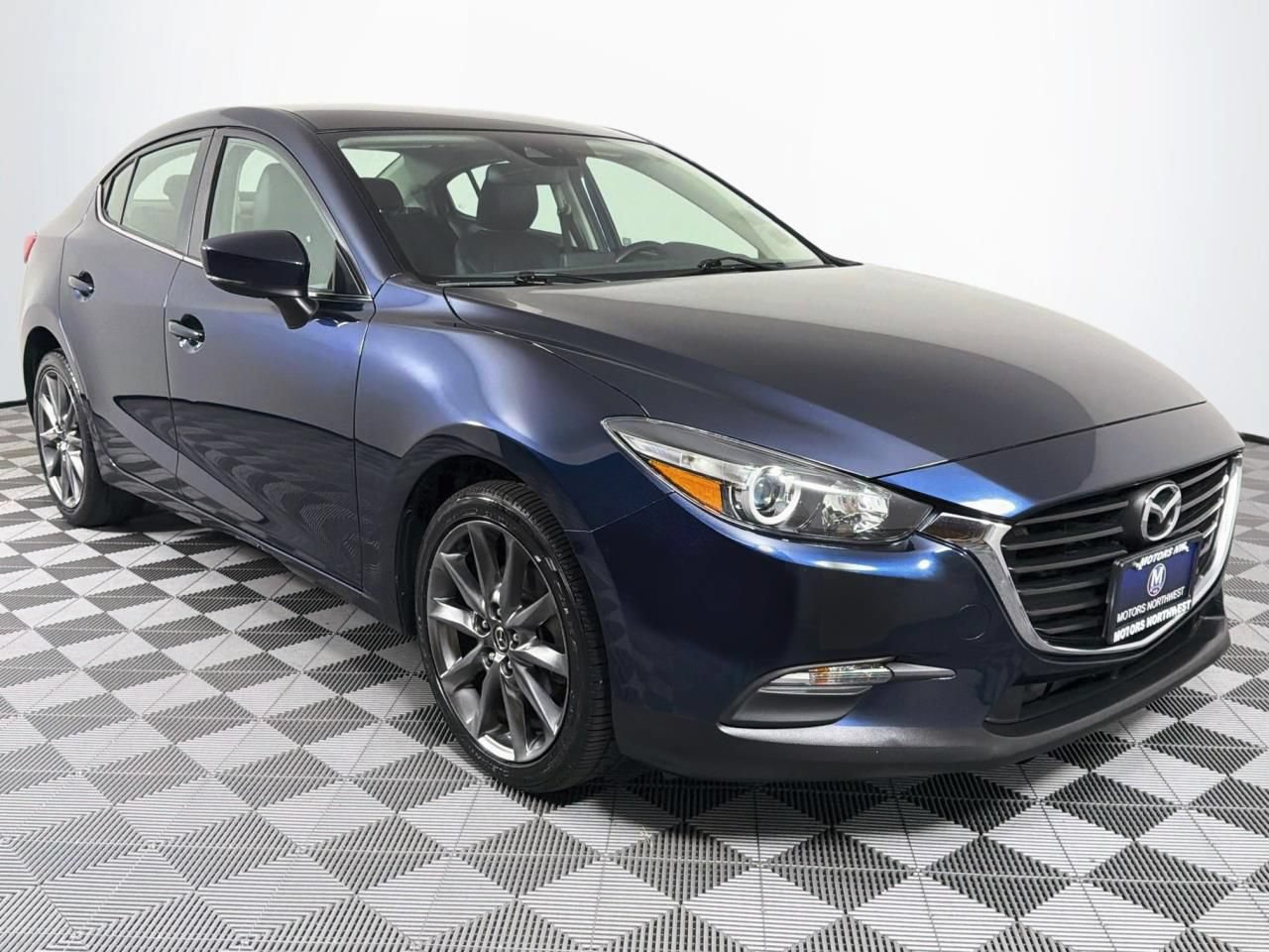 Used 2018 MAZDA MAZDA3 Touring FWD image 30
