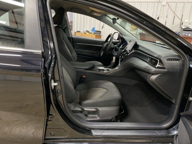Used 2022 Toyota Camry LE FWD image 25