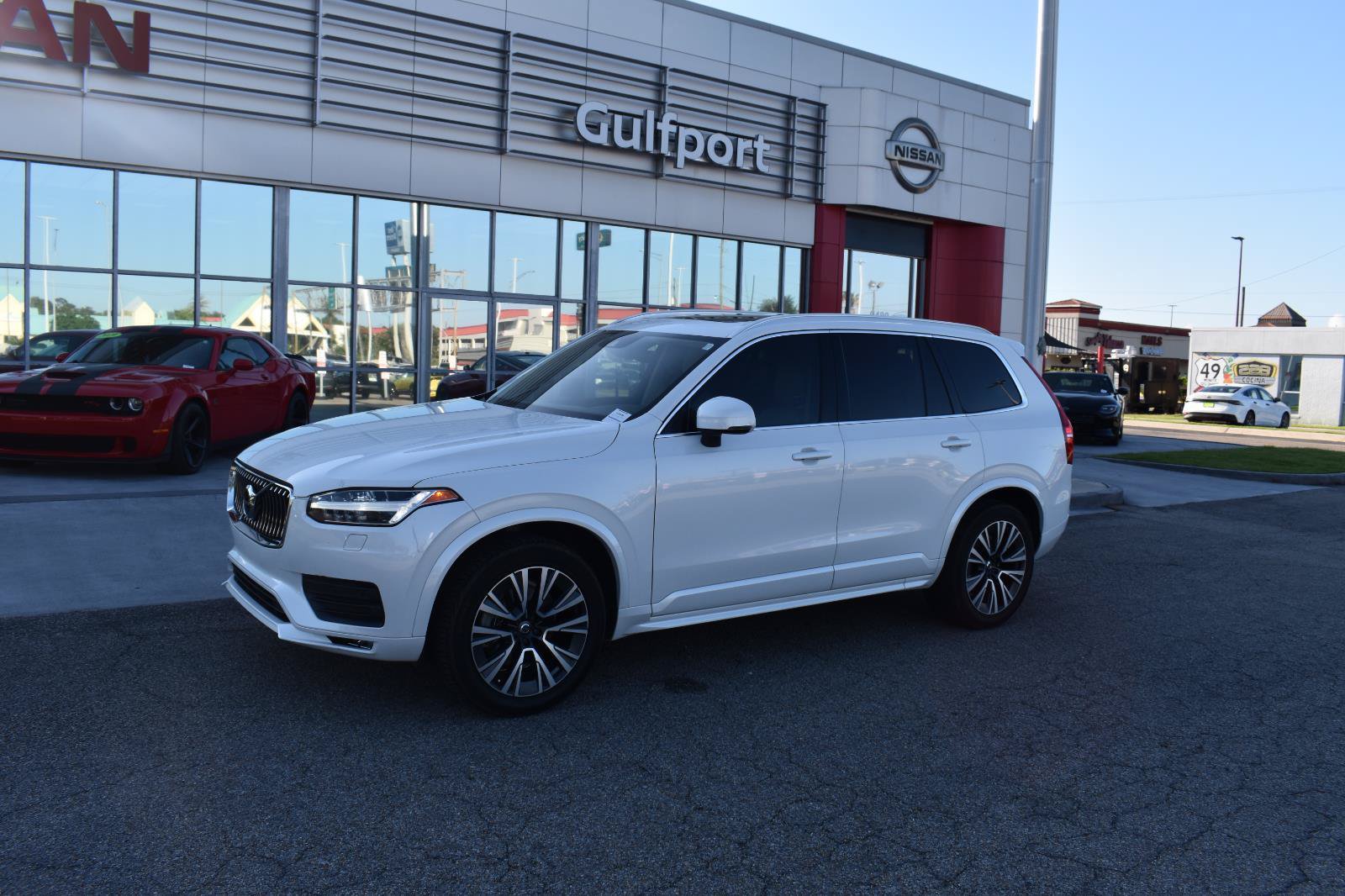 Used 2021 Volvo XC90 T5 Momentum w/ Protection Package Premier FWD image 2
