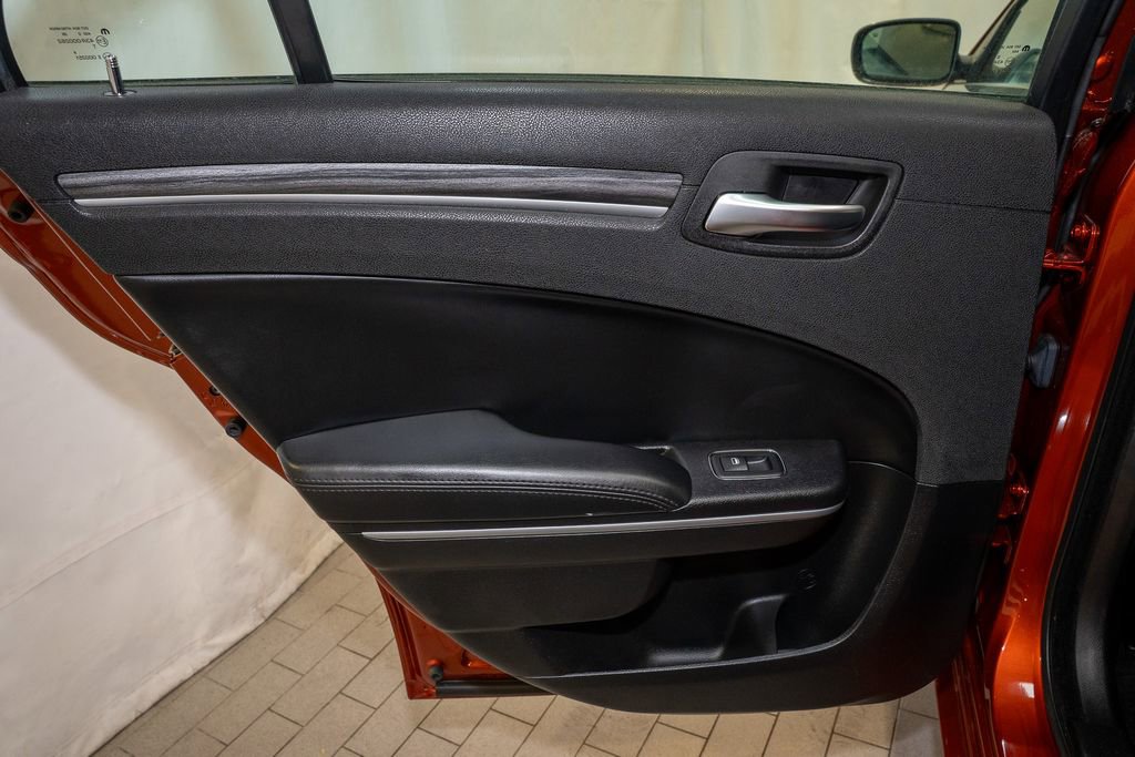 Used 2021 Chrysler 300 Touring w/ Sport Appearance Package image 9