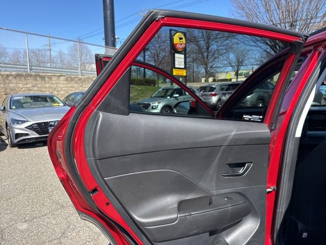 Used 2024 Hyundai Kona SEL image 30