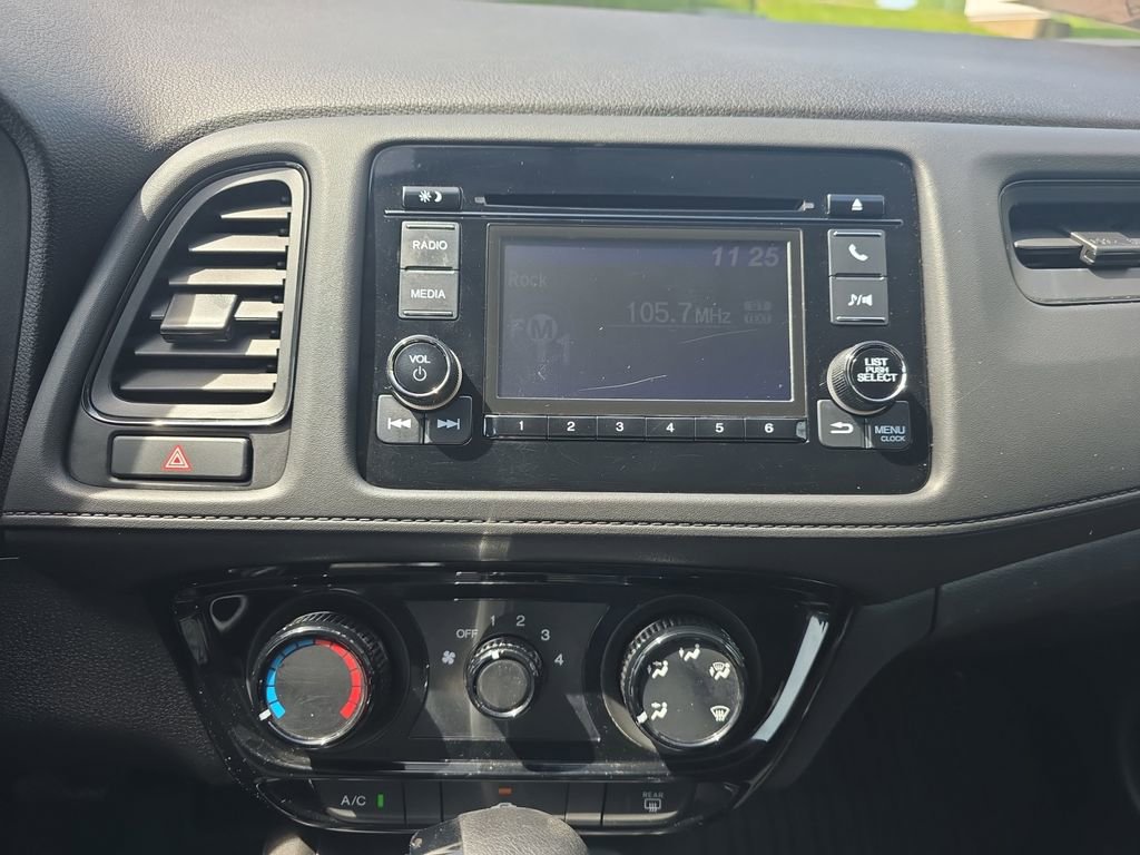 Used 2021 Honda HR-V LX image 9