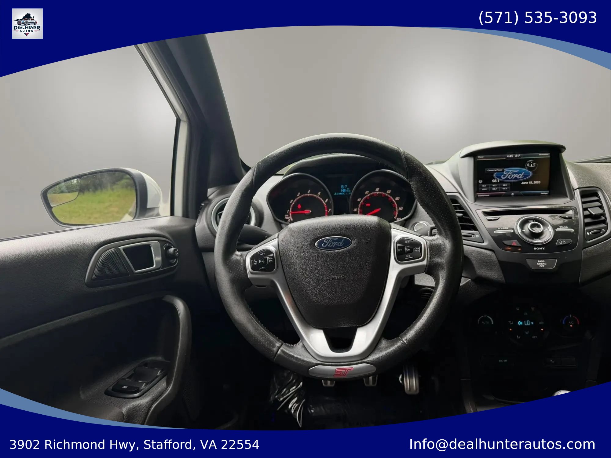 Used 2015 Ford Fiesta ST FWD image 25